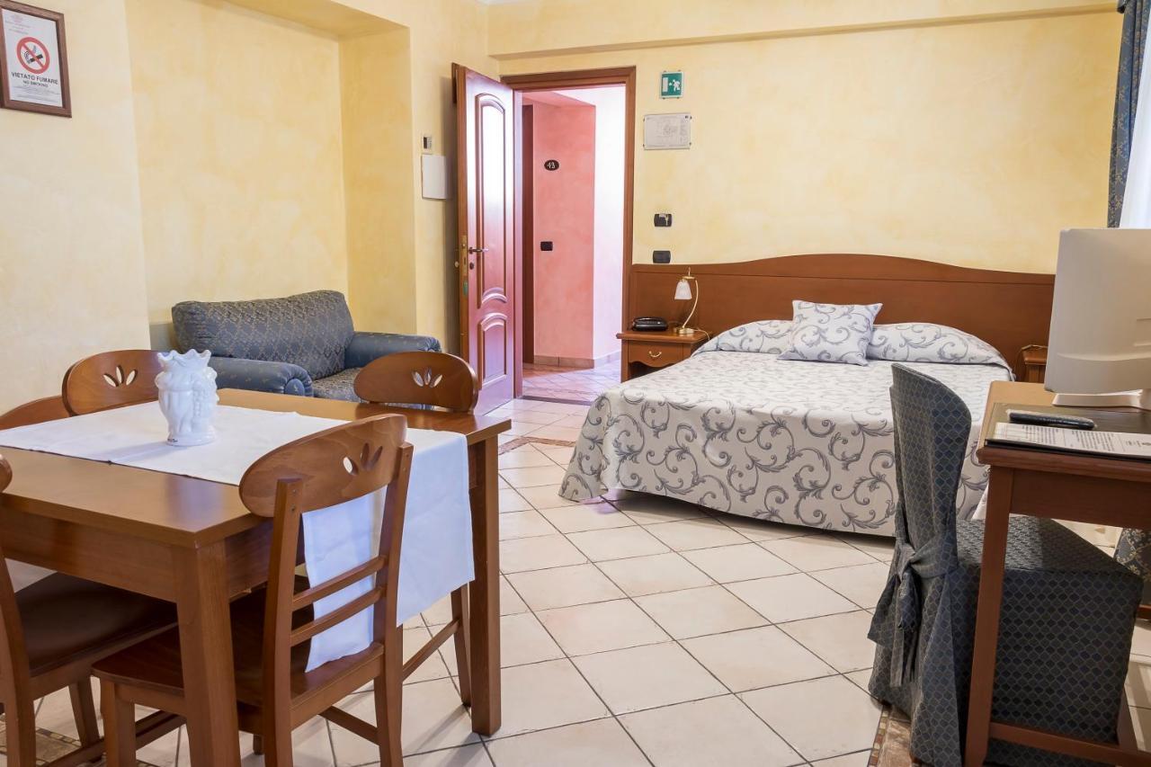 Residence Alberghiero Eolie 리파리 외부 사진