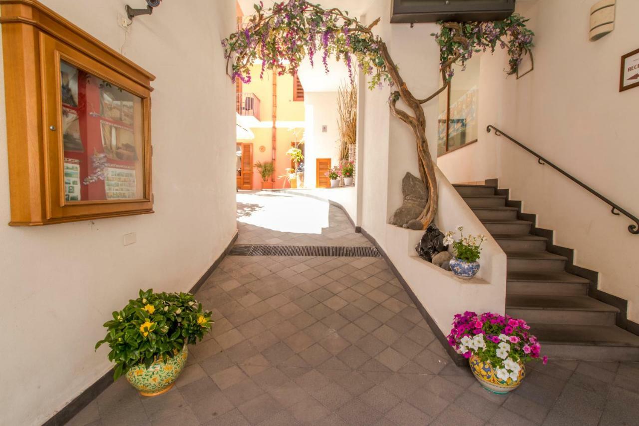 Residence Alberghiero Eolie 리파리 외부 사진